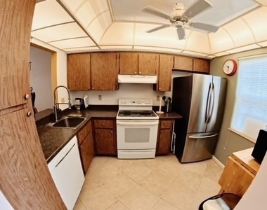 6300 S Pointe Boulevard - Photo Thumbnail 7