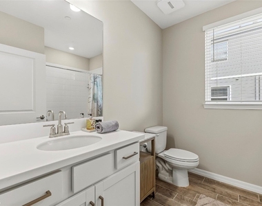 11791 Venetian Lagoon Drive - Photo Thumbnail 15