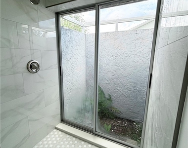 133 Ne 23rd Avenue - Photo Thumbnail 9