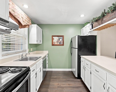 1465 Hooksett - Photo Thumbnail 4