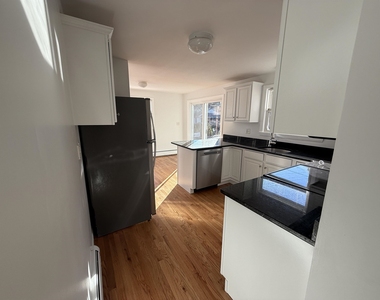 153 Rumford - Photo Thumbnail 4