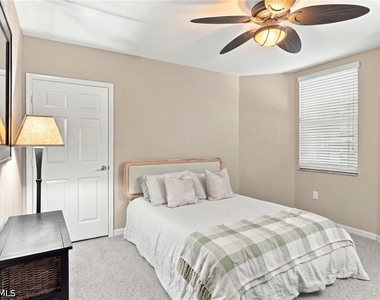 4705 Hawks Nest Way - Photo Thumbnail 8