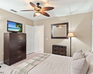 4705 Hawks Nest Way - Photo Thumbnail 10