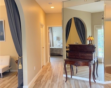527 Crossfield Circle - Photo Thumbnail 5