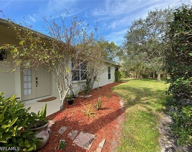 527 Crossfield Circle - Photo Thumbnail 2