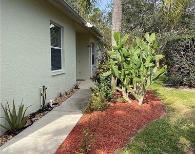 527 Crossfield Circle - Photo Thumbnail 1