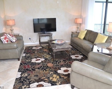 7040 Pelican Bay Boulevard - Photo Thumbnail 2