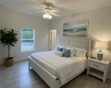 212 Homer Ave S - Photo Thumbnail 2