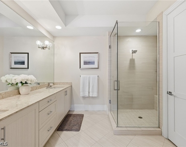 1035 3rd Avenue S - Photo Thumbnail 11
