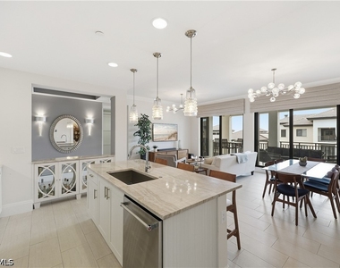 1035 3rd Avenue S - Photo Thumbnail 4