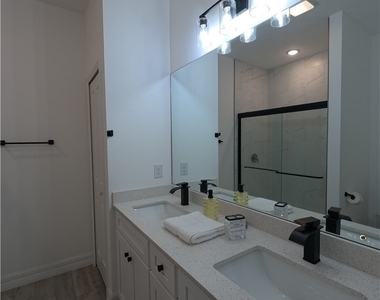 5036 Jones Drive - Photo Thumbnail 14