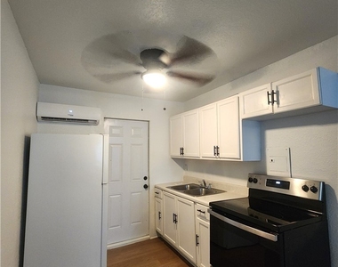 2996 Francis Avenue - Photo Thumbnail 2