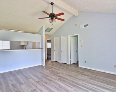 2706 S Brompton Drive - Photo Thumbnail 3