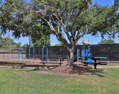 2706 S Brompton Drive - Photo Thumbnail 30