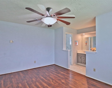 2706 S Brompton Drive - Photo Thumbnail 21
