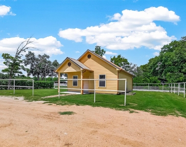 5220 Simsbrook Drive - Photo Thumbnail 2