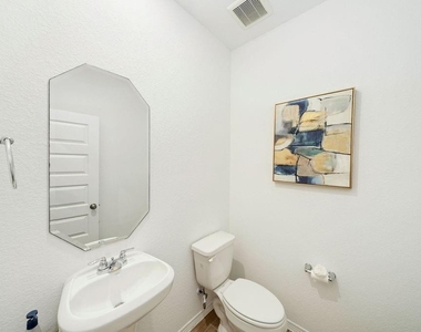 23007 Bright Light Lane - Photo Thumbnail 10