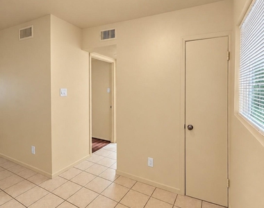 5200 Michaux Street - Photo Thumbnail 3