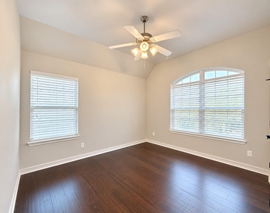 8410 Misty Mountain Trail Lane - Photo Thumbnail 37