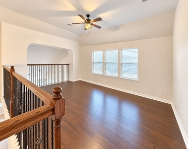 8410 Misty Mountain Trail Lane - Photo Thumbnail 32