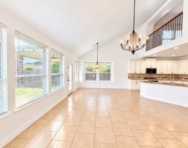 8410 Misty Mountain Trail Lane - Photo Thumbnail 15