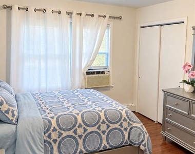 380 Garibaldi - Photo Thumbnail 5