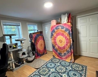 138 Ames - Photo Thumbnail 8