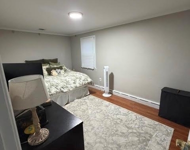 138 Ames - Photo Thumbnail 3