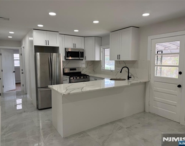 310 Passaic - Photo Thumbnail 4