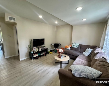 18 Brinkerhoff - Photo Thumbnail 1
