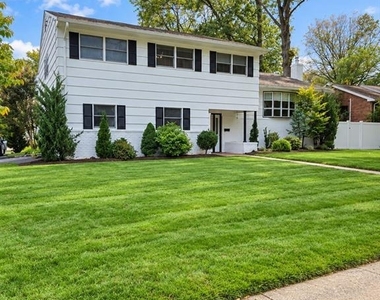 511 Gallows Hill - Photo Thumbnail 1