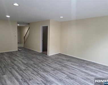 2324 Oliver - Photo Thumbnail 6