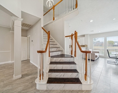 12310 Shadow Island Drive - Photo Thumbnail 7