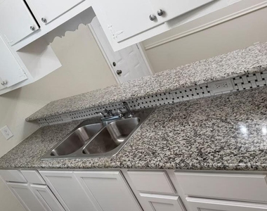 821 Evanston Street - Photo Thumbnail 19