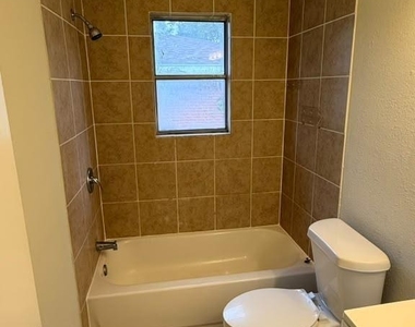 821 Evanston Street - Photo Thumbnail 9
