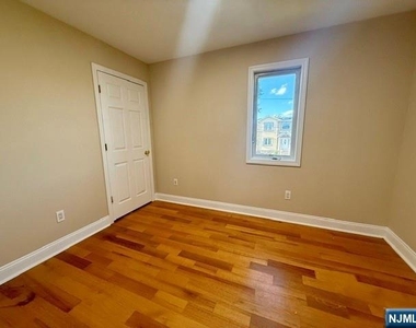 160 Miller - Photo Thumbnail 8
