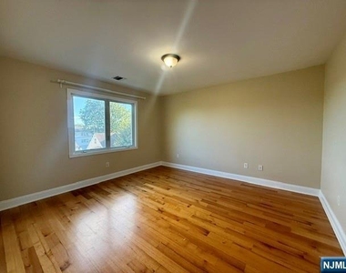 160 Miller - Photo Thumbnail 6