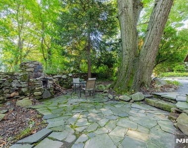 43 Spring Valley - Photo Thumbnail 15