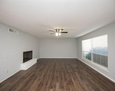 4220 Belle Park Drive - Photo Thumbnail 10