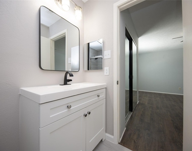 4220 Belle Park Drive - Photo Thumbnail 21