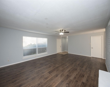 4220 Belle Park Drive - Photo Thumbnail 12