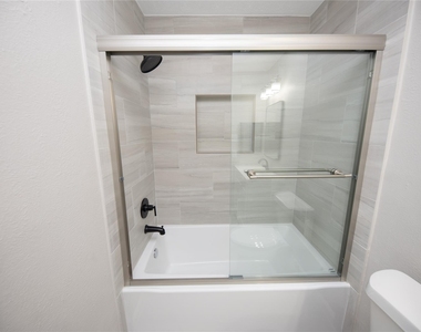 4220 Belle Park Drive - Photo Thumbnail 20
