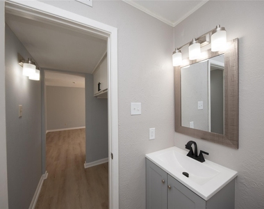 4220 Belle Park Drive - Photo Thumbnail 8