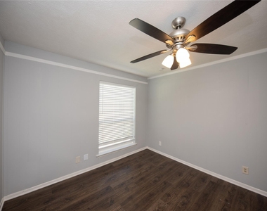4220 Belle Park Drive - Photo Thumbnail 24