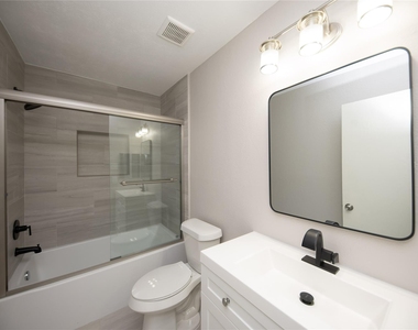4220 Belle Park Drive - Photo Thumbnail 18