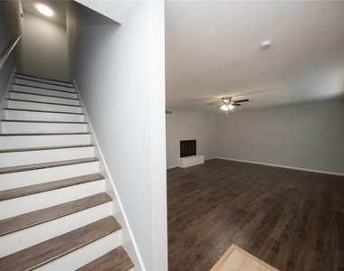 4220 Belle Park Drive - Photo Thumbnail 14