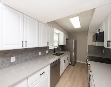 4220 Belle Park Drive - Photo Thumbnail 3