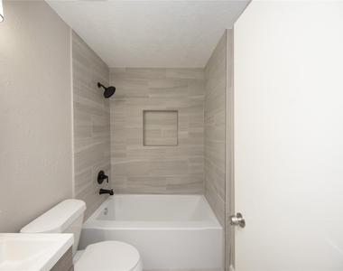 4220 Belle Park Drive - Photo Thumbnail 26