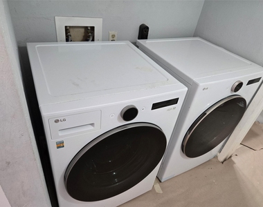 4220 Belle Park Drive - Photo Thumbnail 41