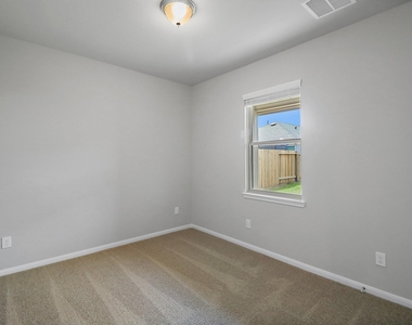 8431 Moonlight Bay Circle - Photo Thumbnail 21